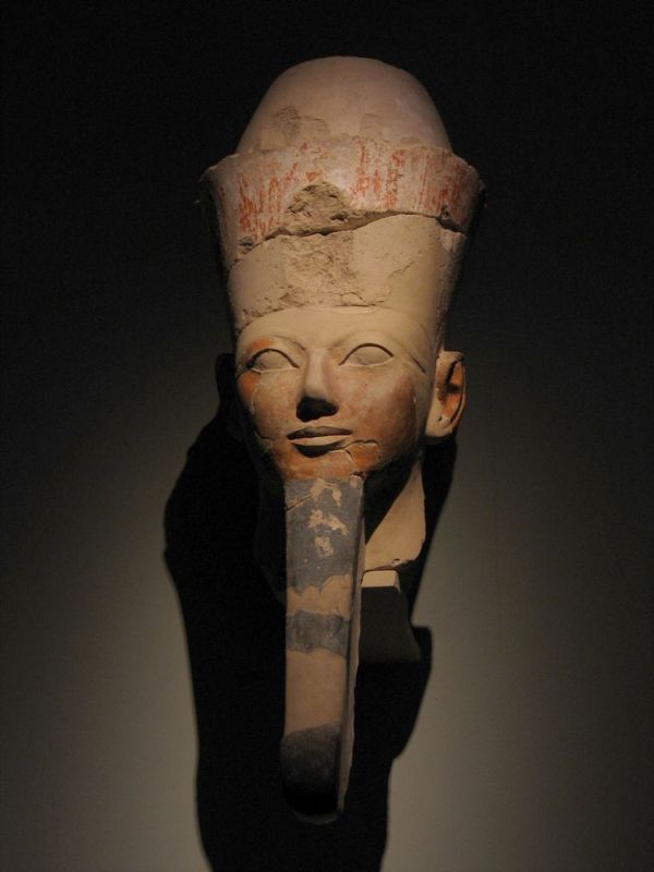 Kopf der Hatschepsut als Osiris