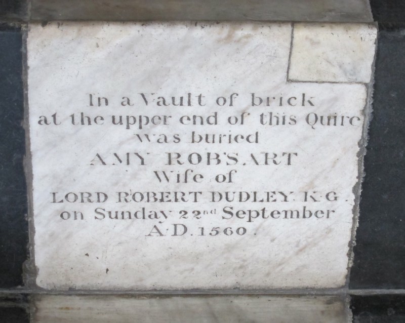 Grabplatte der Amy Robsart bzw. Dudley.
