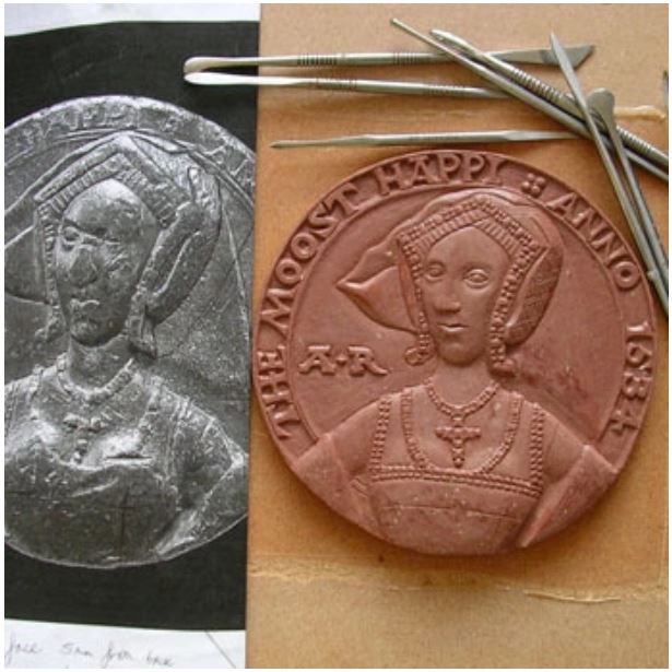 Die Rekonstruktion der Medaille von Lucy Churchill.